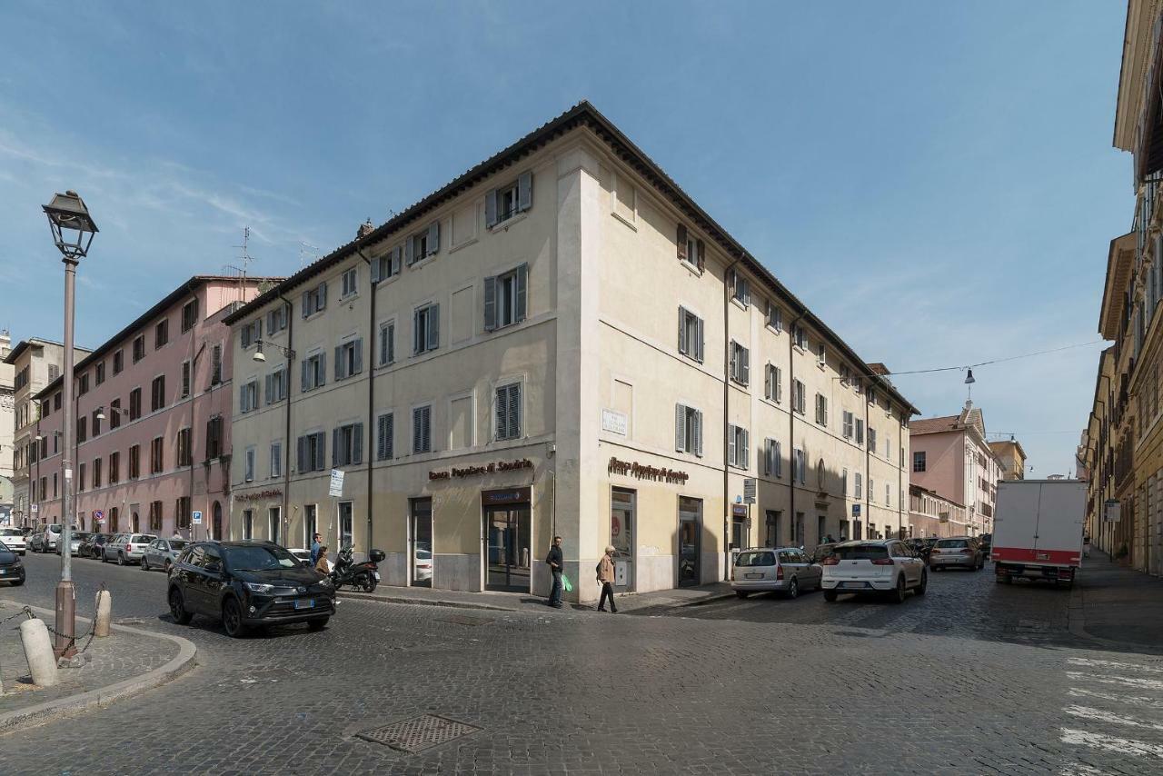 Colosseo & San Clemente Cozy Flat Рим Екстериор снимка