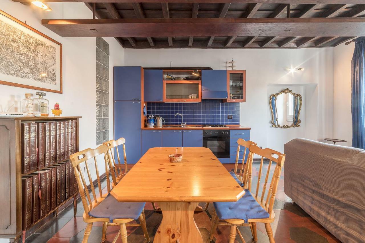 Colosseo & San Clemente Cozy Flat Рим Екстериор снимка