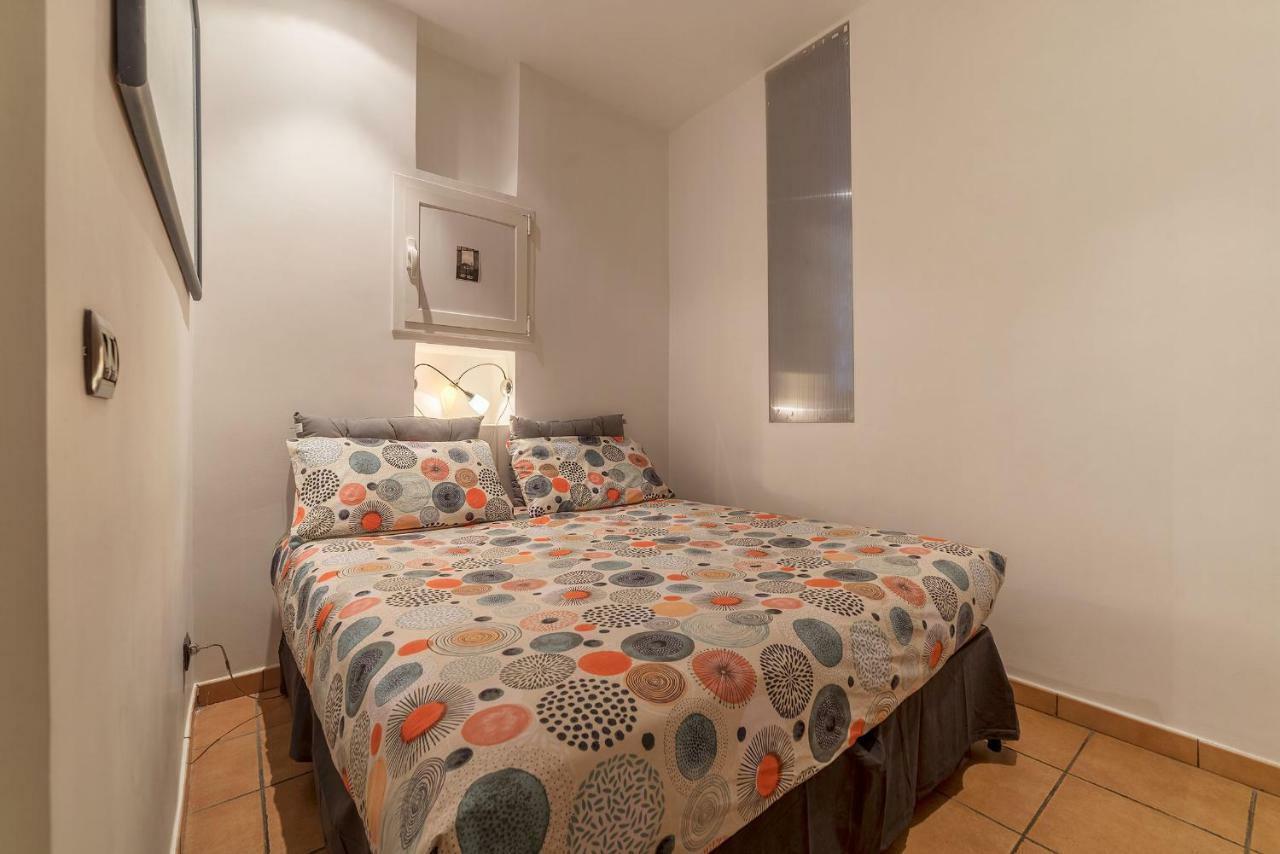 Colosseo & San Clemente Cozy Flat Рим Екстериор снимка