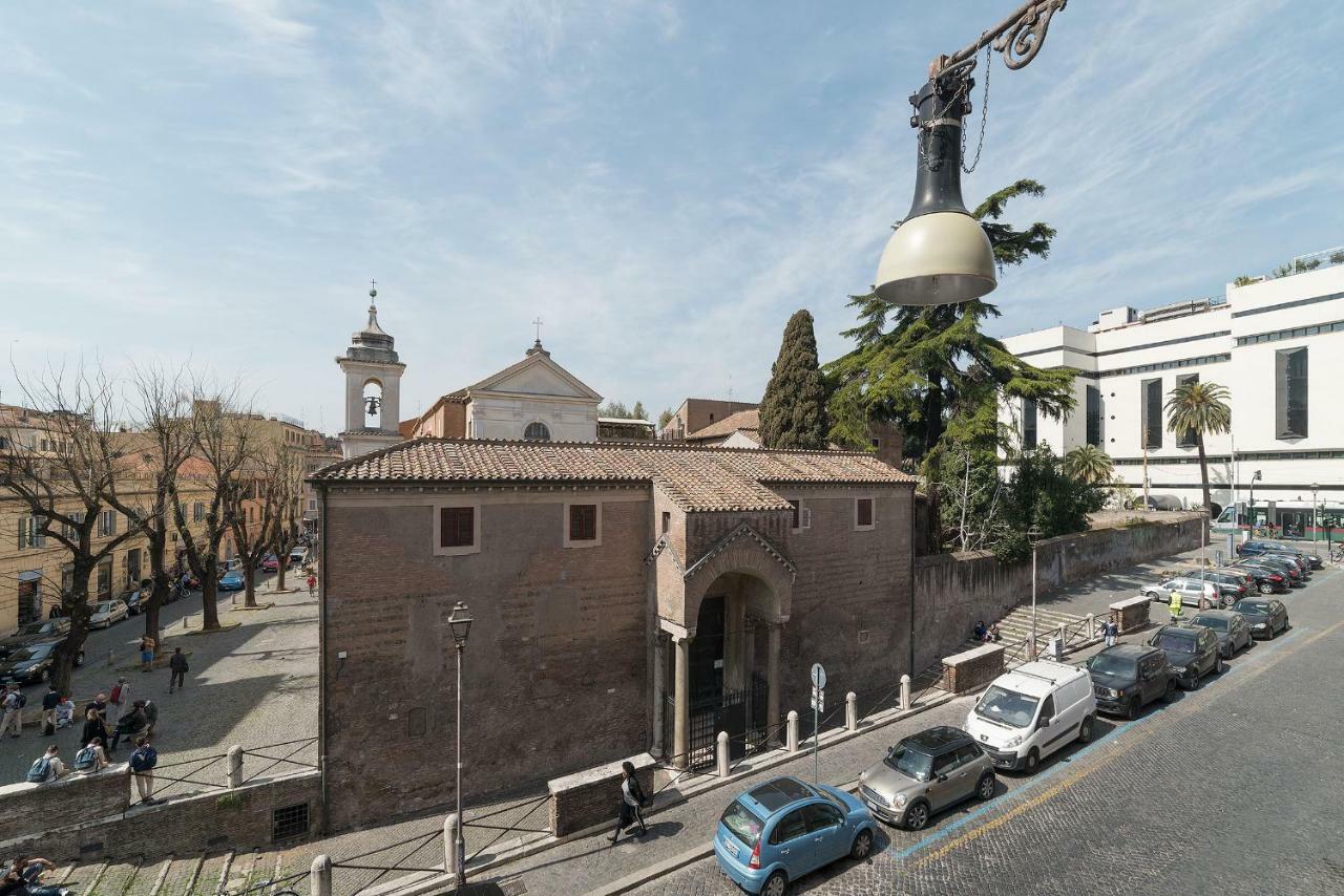 Colosseo & San Clemente Cozy Flat Рим Екстериор снимка