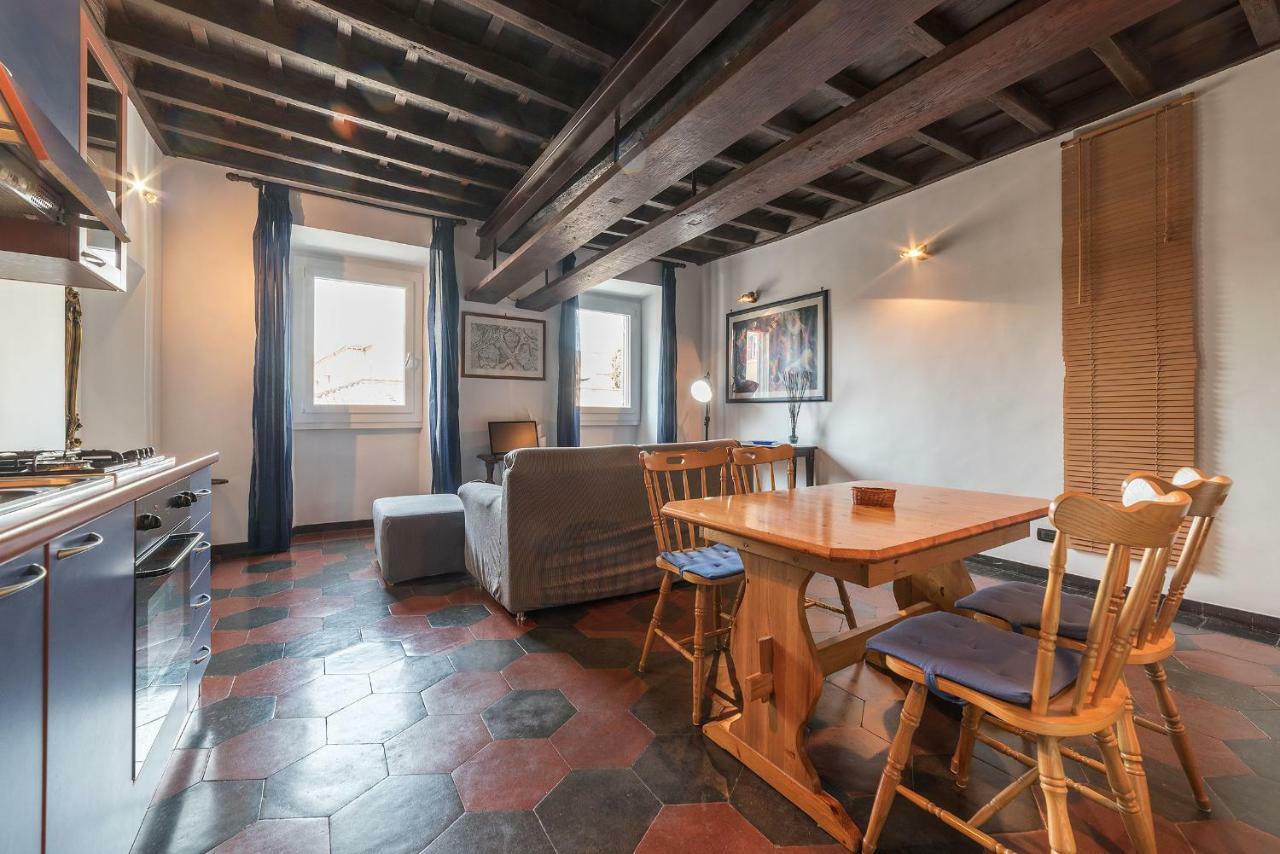 Colosseo & San Clemente Cozy Flat Рим Екстериор снимка